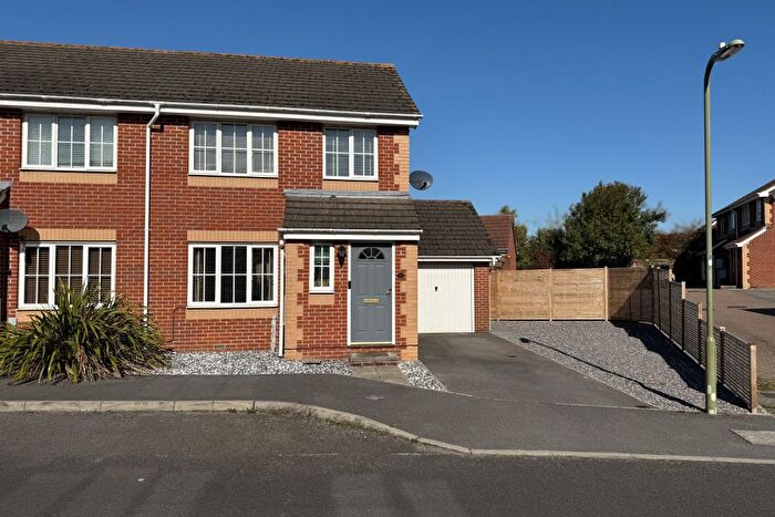 3 Bedroom End Of Terrace House For Sale In Badgers Copse, Park Gate, SO31