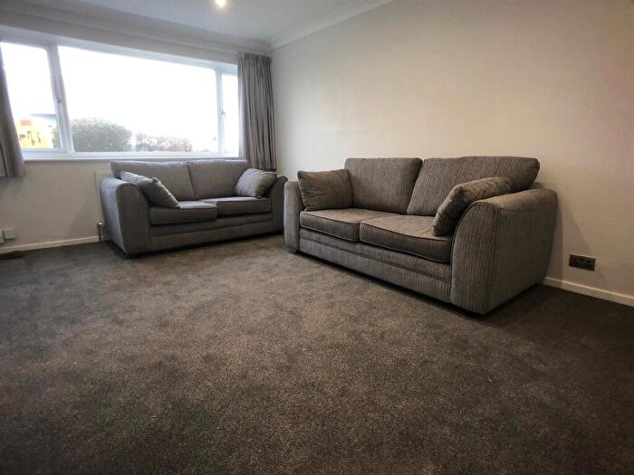 2 Bedroom Apartment To Rent In Lane End Court, Leeds, LS17