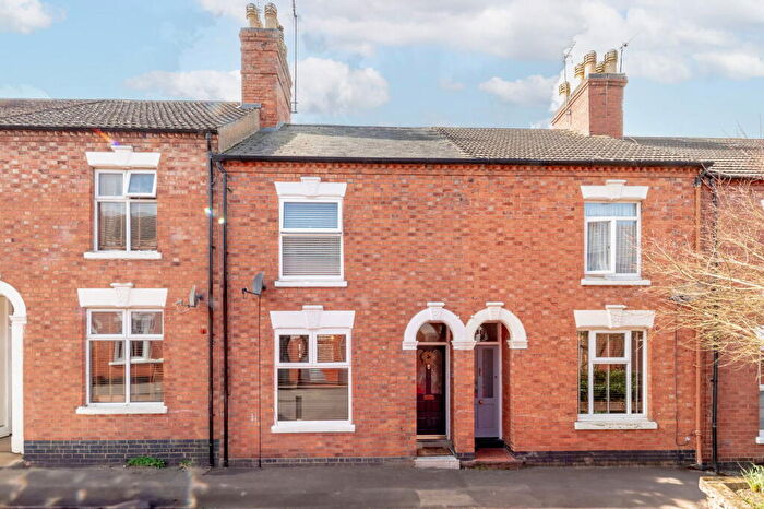 4 Bedroom Terraced House For Sale In Oxford Street, Wolverton, Milton Keynes, MK12