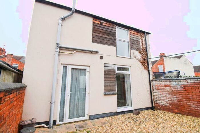 1 Bedroom House To Rent In St James, NN5