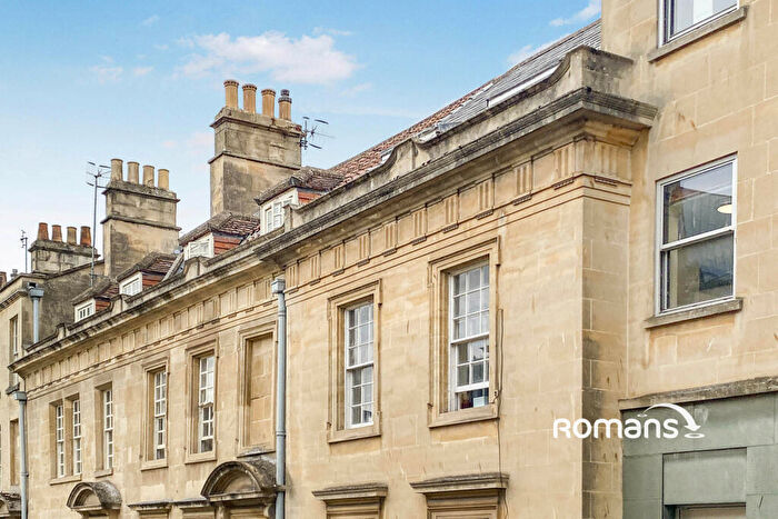 1 Bedroom Flat To Rent In Beauford Square, Bath, BA1