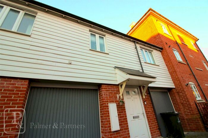 2 Bedroom Coach House To Rent In Fowler Road, Colchester, Essex, CO2
