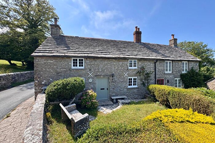 3 Bedroom Semi Detached House For Sale In West Street, Kingston, BH20