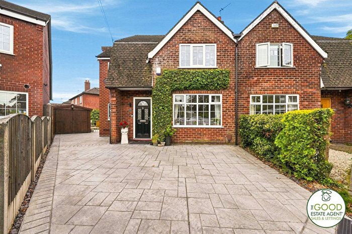 4 Bedroom Semi-detached House For Sale In Ashford Close, Wilmslow, SK9