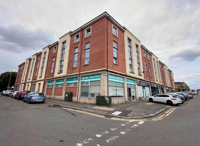 2 Bedroom Flat To Rent In Alexandra Gate, Dennistoun, Glasgow, G31