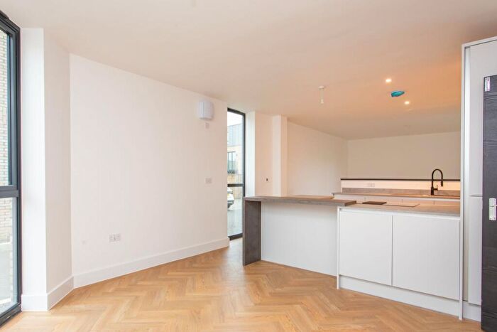 4 Bedroom Semi-Detached House To Rent In Officers View, Guston, CT15