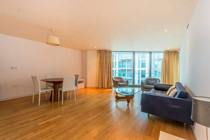 3 Bedroom Flat To Rent In Hermitage Street, Paddington, London, W2