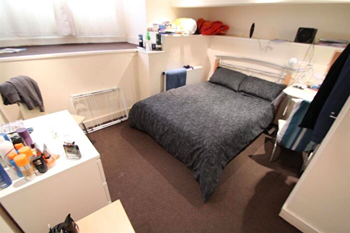 1 Bedroom Terraced House To Rent In Winston Gardens, Headingley, Leeds, West Yorkshire, LS6