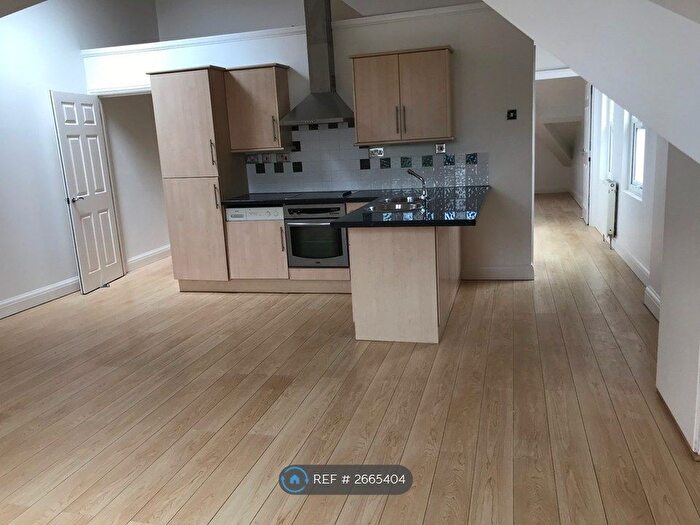1 Bedroom Flat To Rent In Queens Road, Essex, IG9