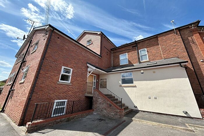 2 Bedroom Flat To Rent In Washway Road, Sale, M33