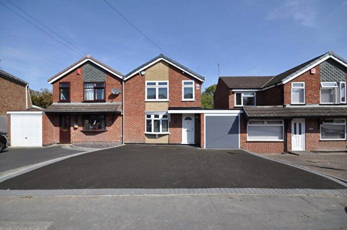 3 Bedroom Semi-Detached House To Rent In Gayfield Avenue, Brierley Hill, DY5