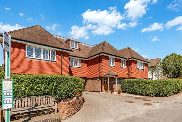 1 Bedroom Flat For Sale In Chequers Lane, Walton On The Hill, Tadworth, KT20
