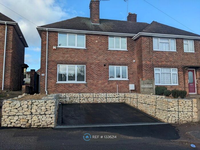 3 Bedroom Semi-Detached House To Rent In Ladybrook Lane, Mansfield, NG18