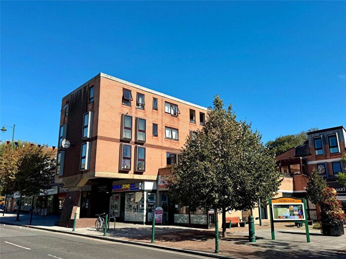 1 Bedroom Flat For Sale In Homemill House, Station Road, New Milton, Hampshire, BH25