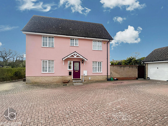 3 Bedroom Semi Detached House For Sale In Ketley Close, Tiptree, Colchester, CO5