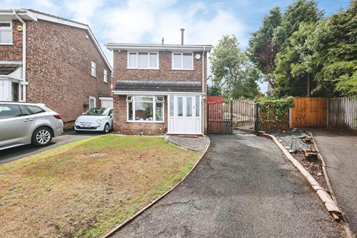 3 Bedroom Detached House For Sale In Saxon Drive, Rowley Regis, B65
