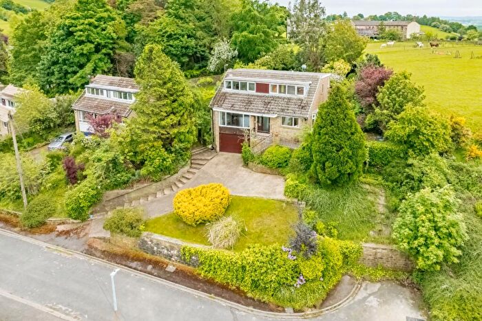 3 Bedroom Detached House For Sale In Southwood Avenue, Honley, Holmfirth, HD9