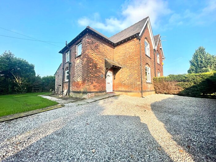 2 Bedroom Property To Rent In Hall Lane, Wincham, Northwich, CW9