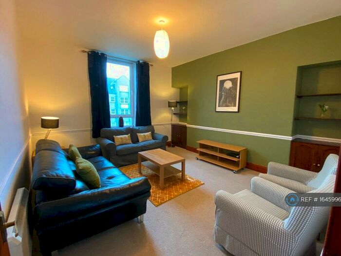 2 Bedroom Flat To Rent In King Street, Aberdeen, AB24