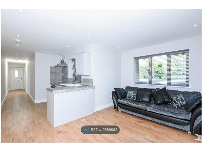 1 Bedroom Flat To Rent In Glebelands, Headington, Oxford, OX3