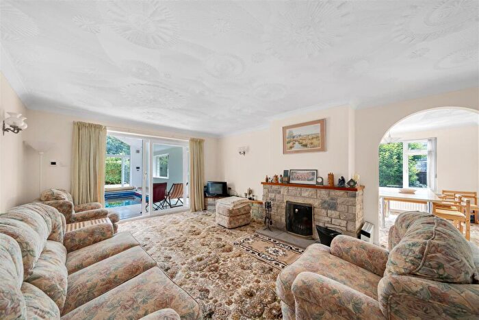 3 Bedroom Bungalow For Sale In Russell Avenue, Swanage, BH19 - Photo 2