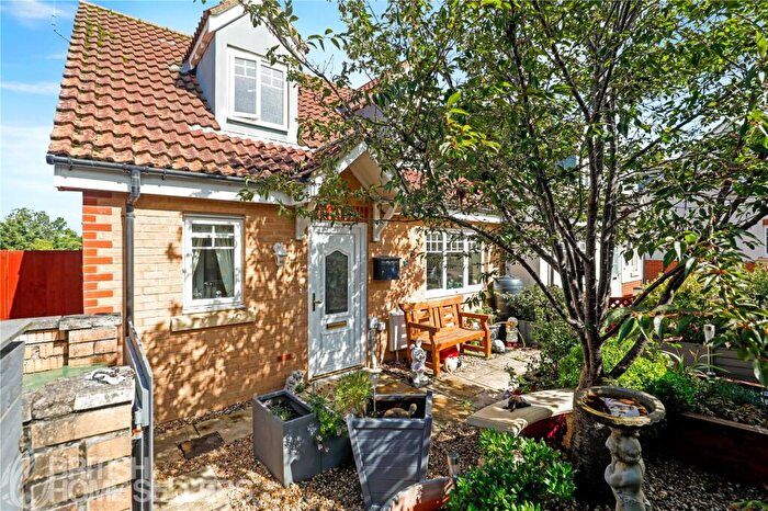 3 Bedroom Bungalow For Sale In Wickham Close, Bideford, Devon, EX39