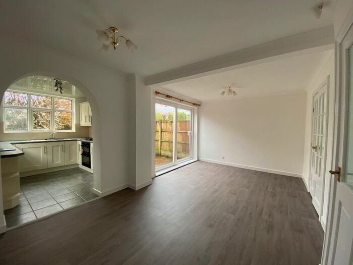 3 Bedroom Semi-Detached House To Rent In Lathom Drive, Rainford, St. Helens, WA11