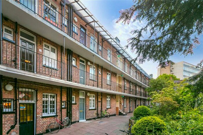 3 Bedroom Flat To Rent In Ranelagh Gardens Mansions, Ranelagh Gardens, London, SW6
