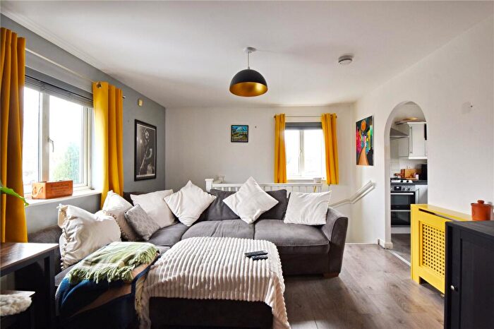 2 Bedroom Apartment To Rent In Murdoch Square, Bristol, Somerset, BS7