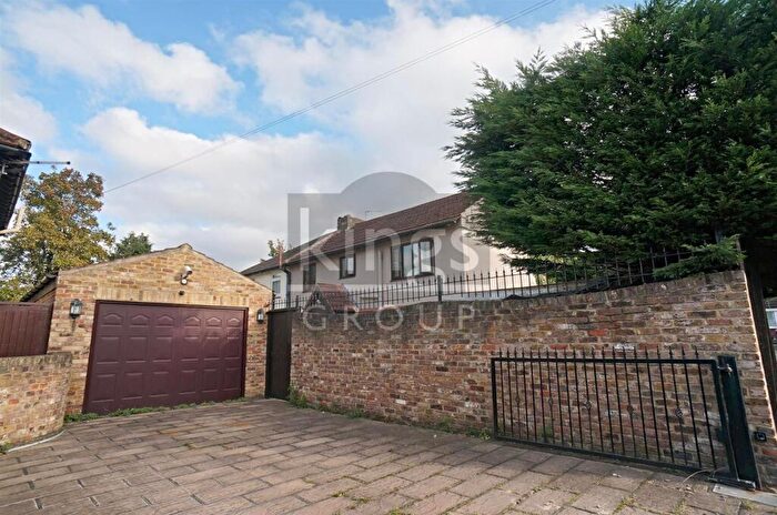 4 Bedroom Semi Detached House For Sale In Mead Crescent, London, E4