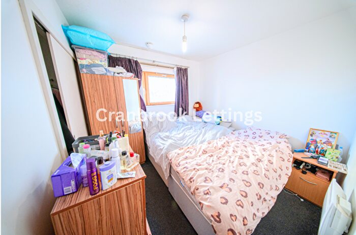 1 Bedroom Flat For Sale In Ropeworks, IG11