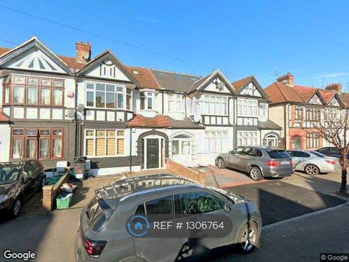 4 Bedroom Terraced House To Rent In Eccleston Crescent, Romford, RM6
