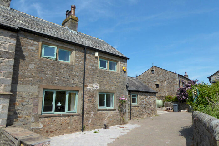 3 Bedroom Cottage To Rent In Conder Green Road, LA2