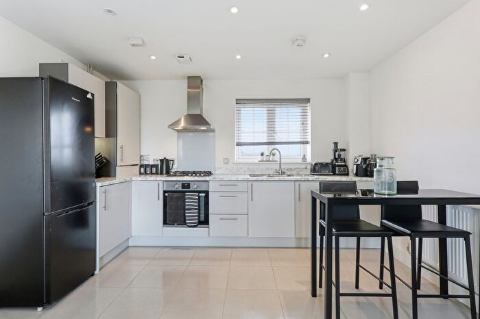 1 Bedroom Flat For Sale In Flat, Tiller House, Barley Road, Wokingham, Berkshire, RG40