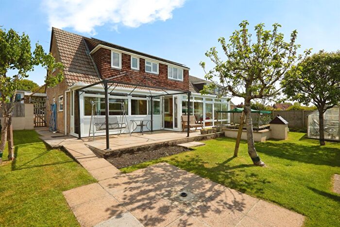 3 Bedroom Bungalow For Sale In Cross Roads, Bourton, Gillingham, SP8