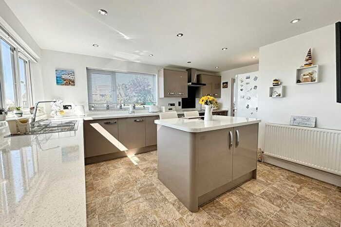 4 Bedroom Detached House For Sale In Preston, DT3