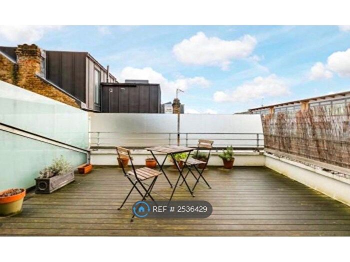 1 Bedroom Flat To Rent In Bedford Hill, London, SW12