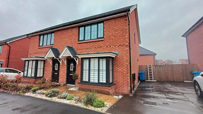 3 Bedroom Semi Detached House For Sale In Broadbent Street, Rochdale, OL11
