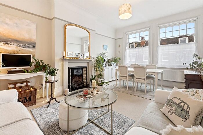 1 Bedroom Maisonette For Sale In Manville Road, London, United Kingdom, SW17