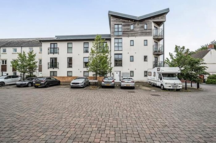1 Bedroom Flat For Sale In Pasteur Drive, Swindon, SN1