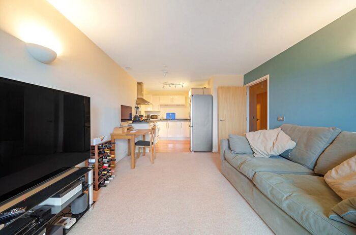 1 Bedroom Flat For Sale In Dominion House, The Avenue, London, W13