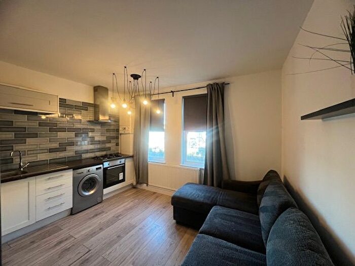 2 Bedroom Flat To Rent In Gibraltar Street, Sheffield, S3