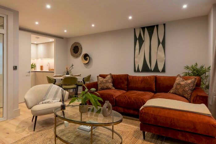 1 Bedroom Apartment To Rent In Flat, Baker Street, London, NW1