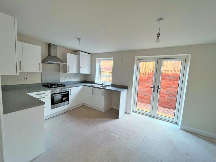 3 Bedroom Semi-Detached House To Rent In Finch Close, Alphington, Exeter, EX2