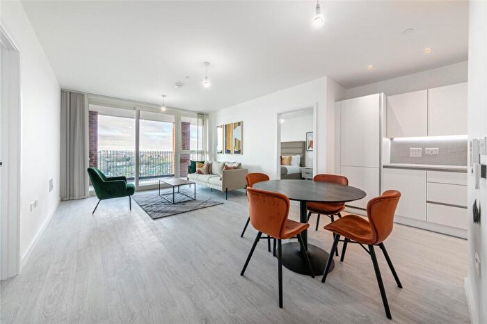 2 Bedroom Apartment To Rent In Shearwater Drive, London, NW9