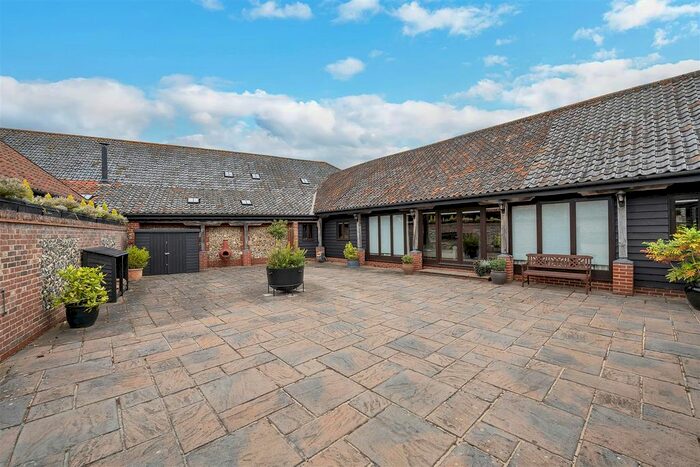 4 Bedroom Barn Conversion For Sale In Bowbeck, Bardwell, Bury St. Edmunds, IP31