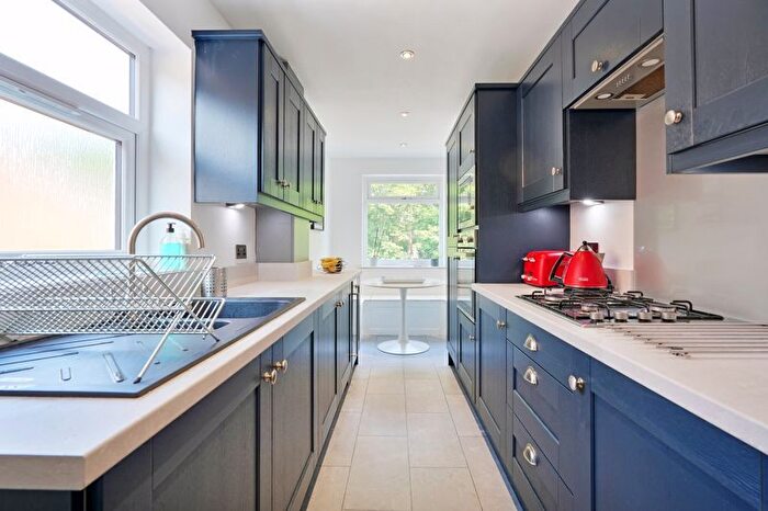 3 Bedroom Semi-Detached House To Rent In Walkley Bank Road, Sheffield, S6
