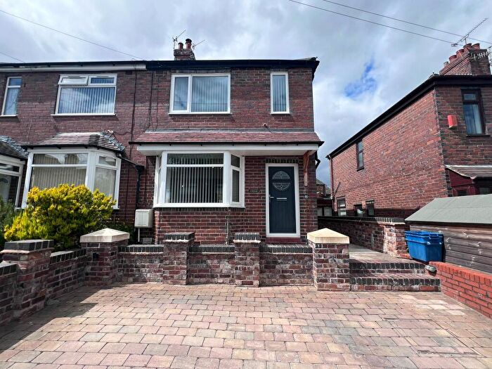 2 Bedroom Semi-Detached House To Rent In Oxford Crescent, Stoke-on-Trent, ST4