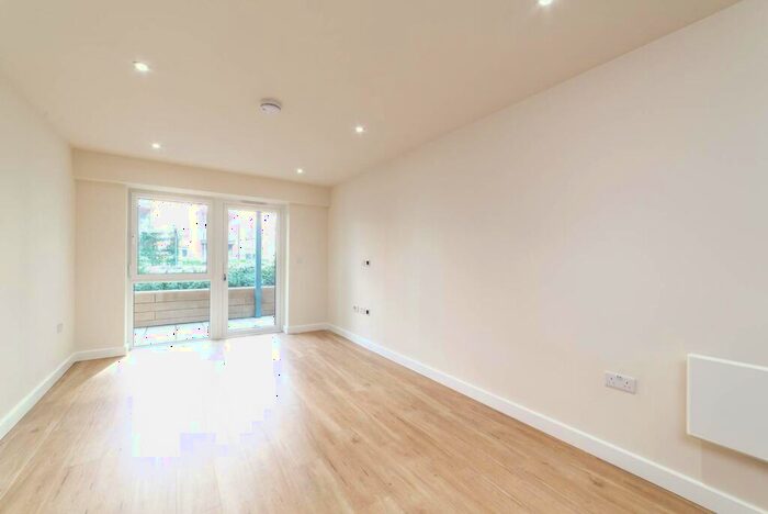 2 Bedroom Flat To Rent In Beaufort Park, Colindale, London, NW9