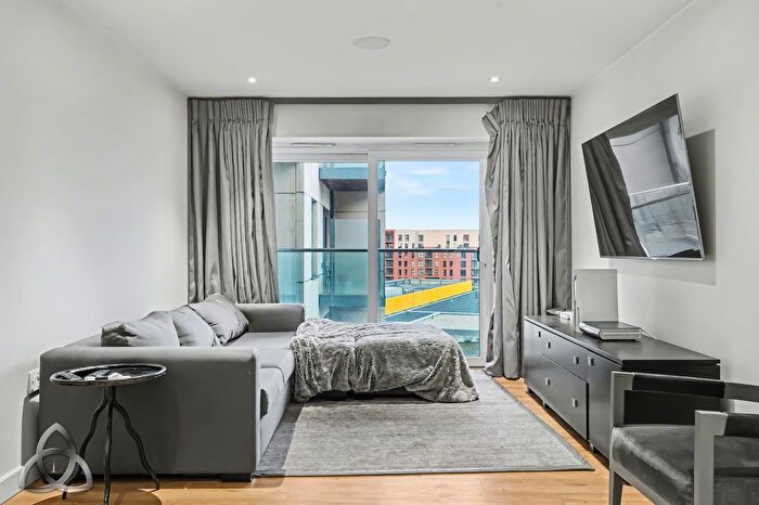 2 Bedroom Flat For Sale In Carvell House, Aerodrome Road, NW9